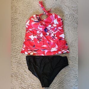 Walk On Beach Swimsuit Black Floral XL Two Piece Halter new